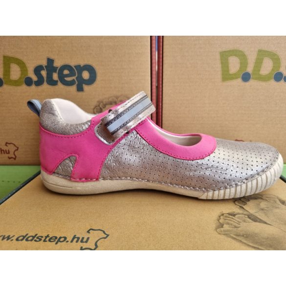 D.D. Step lány bőr szandálcipő 35-s méretben